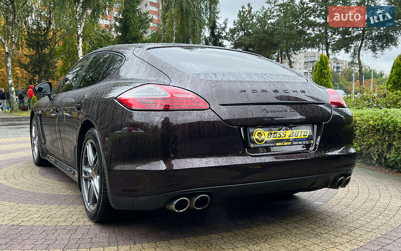 Фастбек Porsche Panamera 2013 в Львові