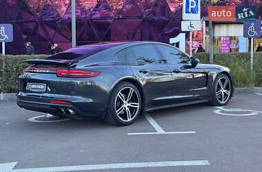 Фастбек Porsche Panamera 2018 в  фото 9 Фастбек Porsche Panamera 2018 в