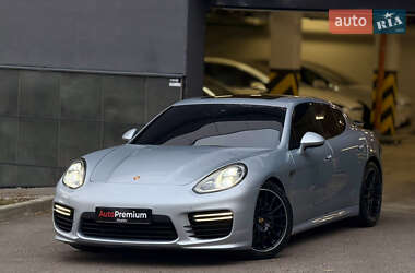 Porsche Panamera 2013