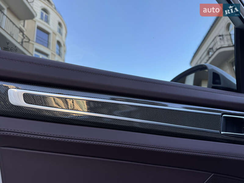 Фастбэк Porsche Panamera 2023 в Киеве