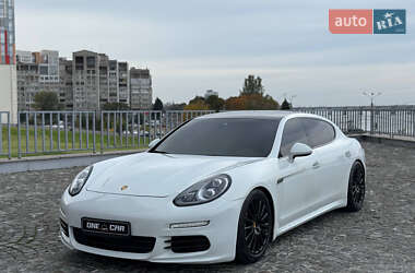 Porsche Panamera 2013