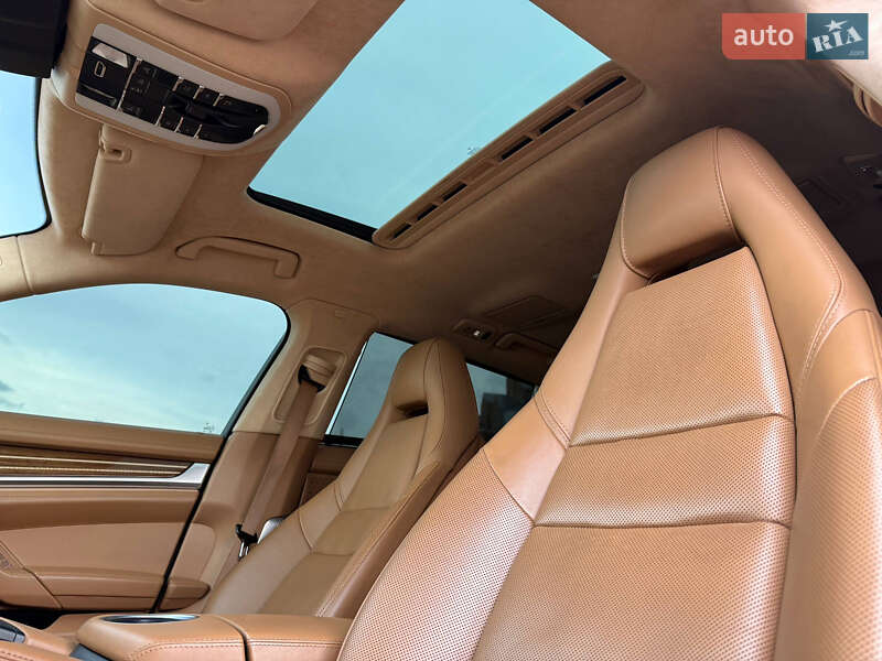 Фастбэк Porsche Panamera 2013 в Киеве фото 15 Фастбэк Porsche Panamera 2013 в Киеве