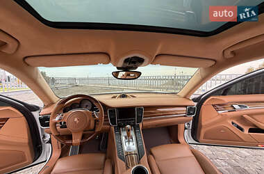 Фастбэк Porsche Panamera 2013 в 