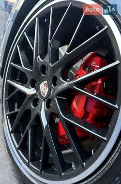 Фастбэк Porsche Panamera 2013 в 