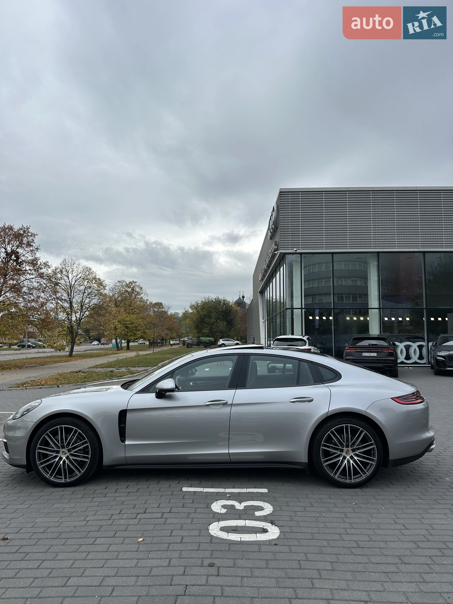 2018 Porsche Panamera - мініатюра 16