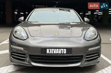 Фастбэк Porsche Panamera 2014 в 