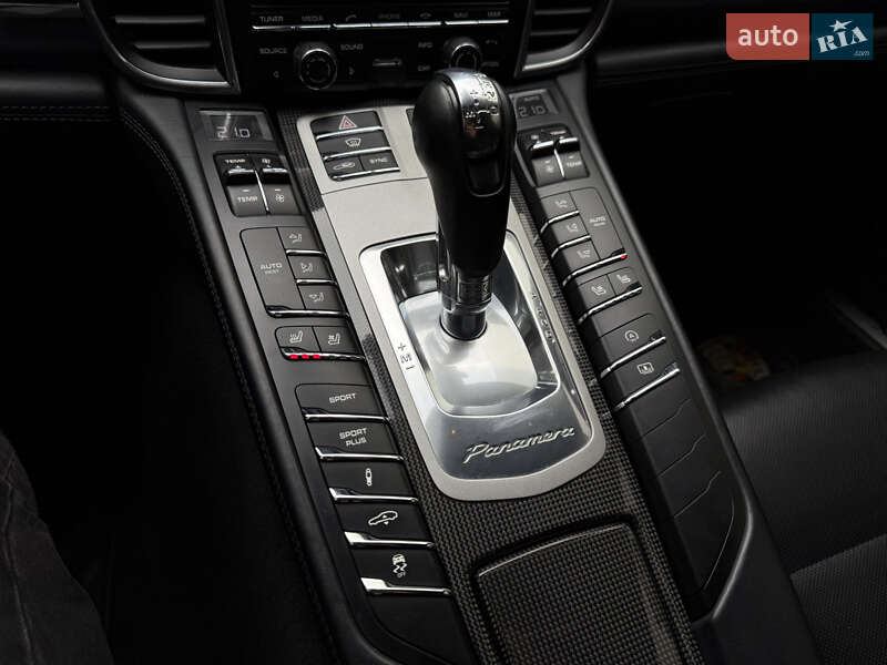 Фастбэк Porsche Panamera 2014 в Киеве фото 22 Фастбэк Porsche Panamera 2014 в Киеве