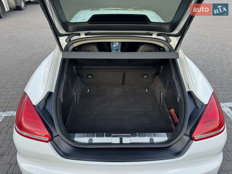 Фастбэк Porsche Panamera 2013 в Киеве
