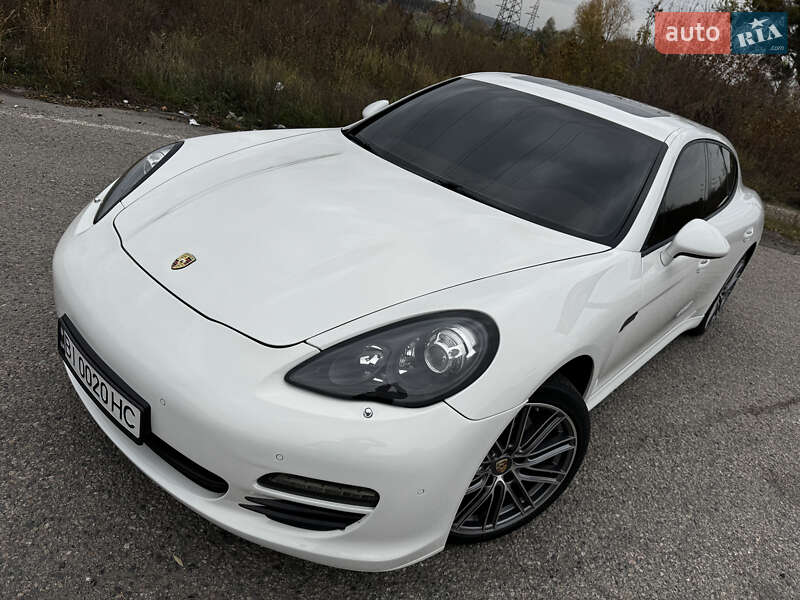 Фастбек Porsche Panamera 2010 в Харкові