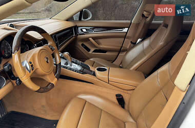 Фастбек Porsche Panamera 2010 в 