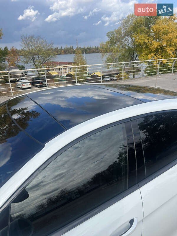 Фастбэк Porsche Panamera 2018 в Днепре