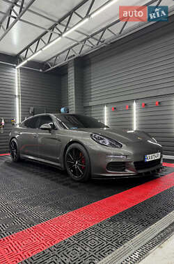 Porsche Panamera 2013