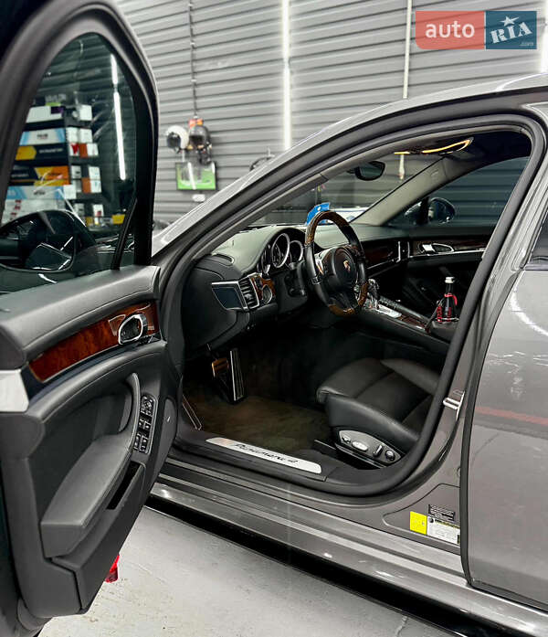 Фастбек Porsche Panamera 2013 в Києві фото 9 Фастбек Porsche Panamera 2013 в Києві