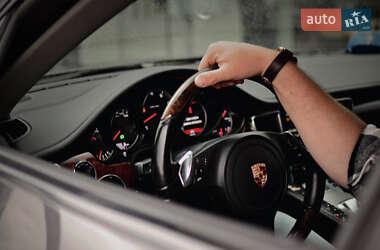 Фастбэк Porsche Panamera 2013 в 
