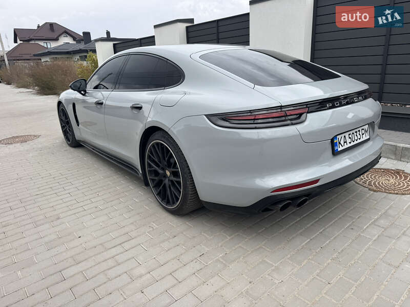 Фастбэк Porsche Panamera 2017 в Киеве
