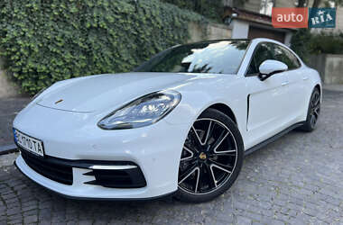 Porsche Panamera 2018