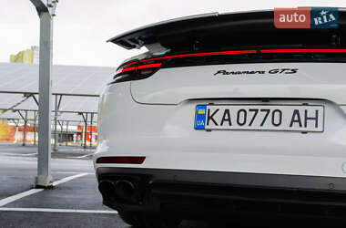 Фастбек Porsche Panamera 2019 в  фото 7 Фастбек Porsche Panamera 2019 в