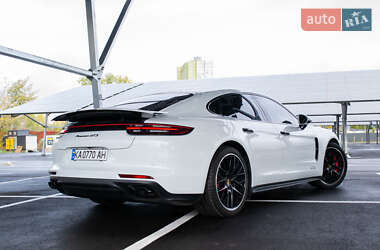 Фастбек Porsche Panamera 2019 в  фото 13 Фастбек Porsche Panamera 2019 в
