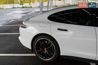 Фастбек Porsche Panamera 2019 в  фото 15 Фастбек Porsche Panamera 2019 в