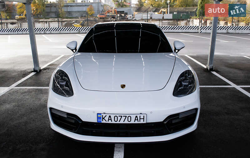 Фастбек Porsche Panamera 2019 в Києві