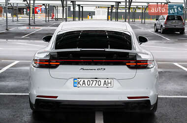 Фастбек Porsche Panamera 2019 в  фото 34 Фастбек Porsche Panamera 2019 в