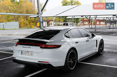 Фастбек Porsche Panamera 2019 в  фото 39 Фастбек Porsche Panamera 2019 в