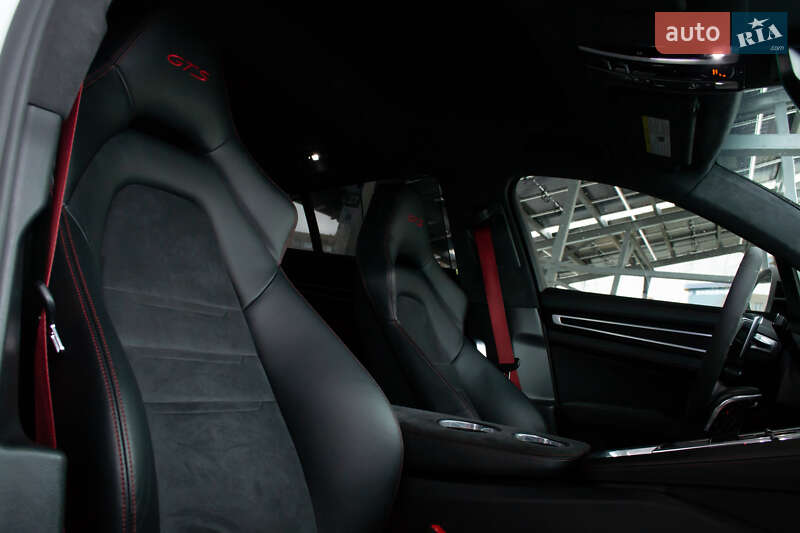 Фастбек Porsche Panamera 2019 в Києві