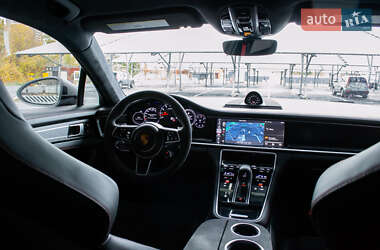 Фастбек Porsche Panamera 2019 в  фото 61 Фастбек Porsche Panamera 2019 в