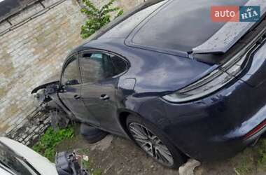 Фастбэк Porsche Panamera 2023 в Одессе