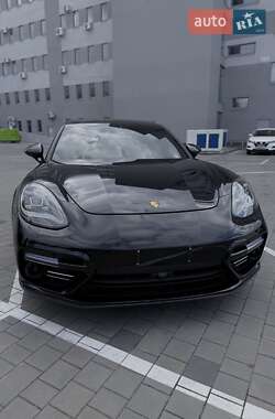 Porsche Panamera 2018