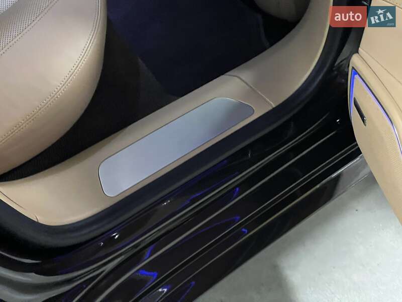 Фастбэк Porsche Panamera 2018 в Киеве