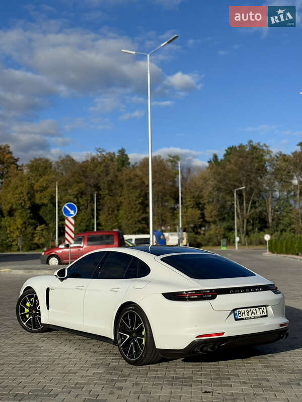 Фастбек Porsche Panamera 2018 в Вінниці