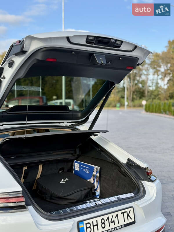 Фастбек Porsche Panamera 2018 в Вінниці