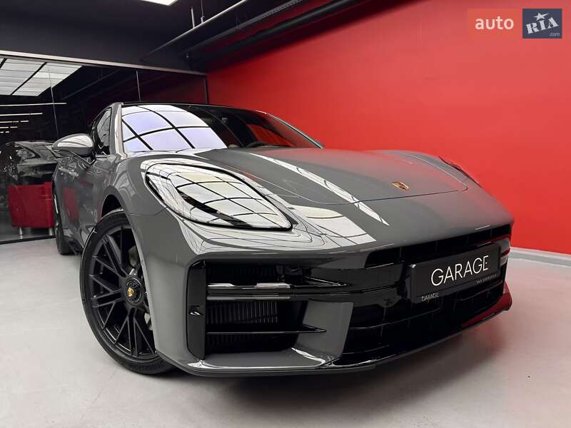 Фастбек Porsche Panamera 2025 в Києві