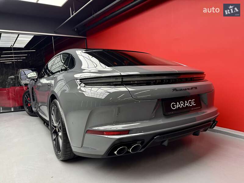 Фастбек Porsche Panamera 2025 в Києві