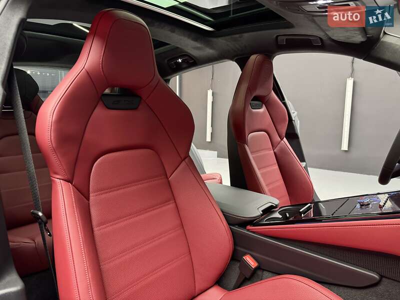 Фастбек Porsche Panamera 2025 в Києві