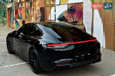 Фастбек Porsche Panamera 2022 в Києві