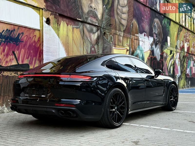 Фастбэк Porsche Panamera 2022 в Киеве фото 14 Фастбэк Porsche Panamera 2022 в Киеве