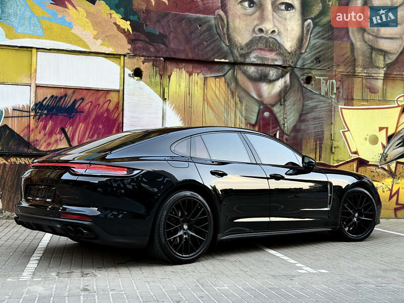 Фастбэк Porsche Panamera 2022 в Киеве фото 16 Фастбэк Porsche Panamera 2022 в Киеве