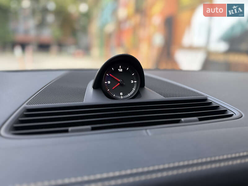 Фастбэк Porsche Panamera 2022 в Киеве фото 27 Фастбэк Porsche Panamera 2022 в Киеве