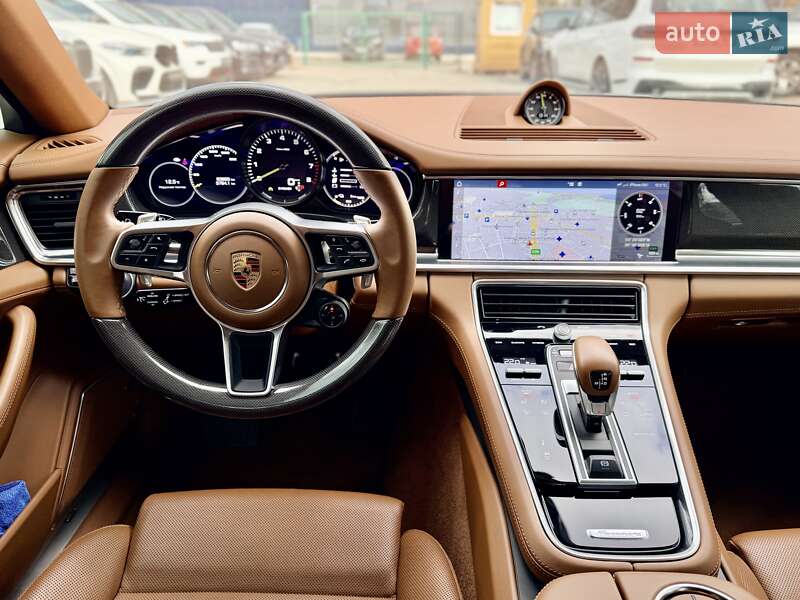 Фастбек Porsche Panamera 2019 в Києві