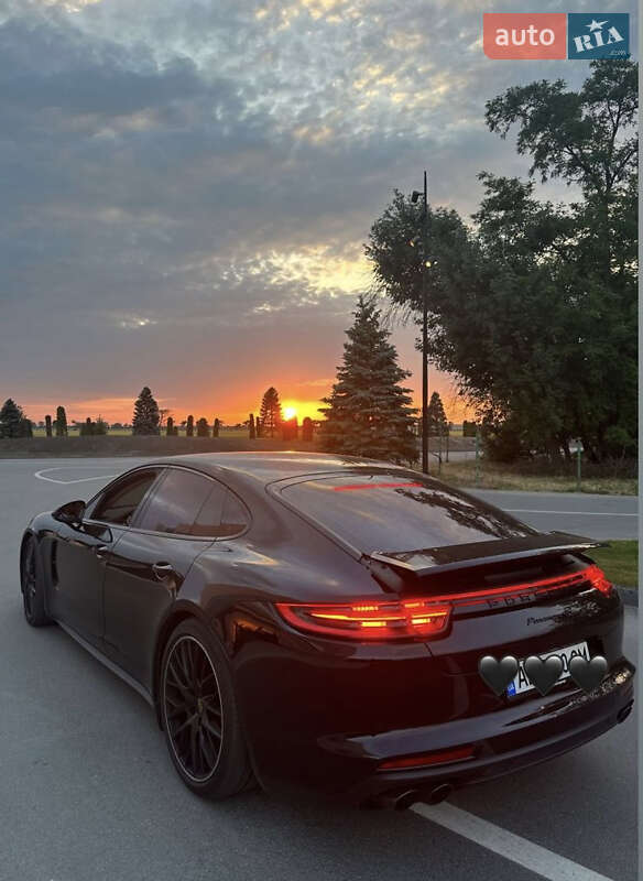 Фастбэк Porsche Panamera 2018 в Днепре фото 2 Фастбэк Porsche Panamera 2018 в Днепре