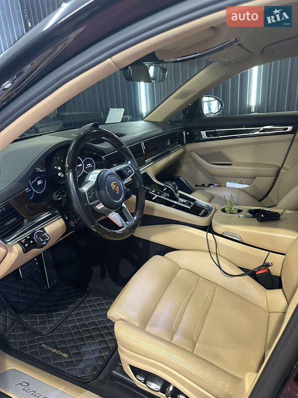 Фастбэк Porsche Panamera 2018 в Днепре фото 13 Фастбэк Porsche Panamera 2018 в Днепре