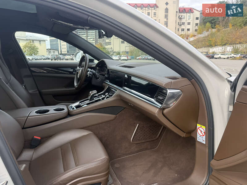 Универсал Porsche Panamera 2020 в Киеве