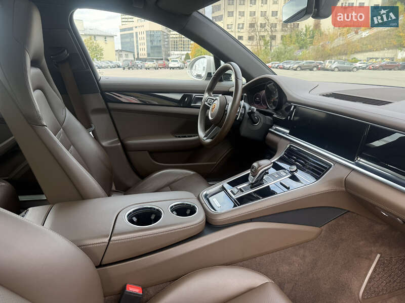 Универсал Porsche Panamera 2020 в Киеве