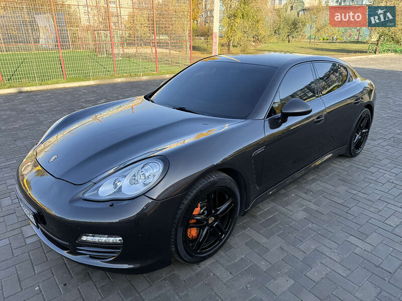 Фастбек Porsche Panamera 2011 в Кривому Розі фото 42 Фастбек Porsche Panamera 2011 в Кривому Розі