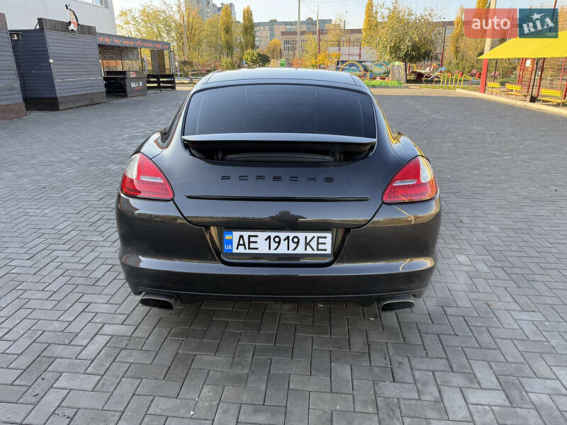 Фастбек Porsche Panamera 2011 в Кривому Розі фото 51 Фастбек Porsche Panamera 2011 в Кривому Розі