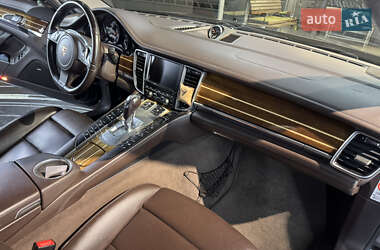 Фастбек Porsche Panamera 2011 в Одесі