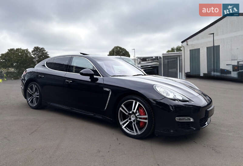 Фастбэк Porsche Panamera 2011 в Черкассах