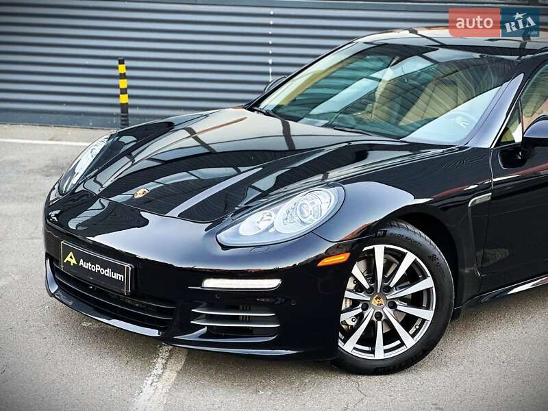 Фастбек Porsche Panamera 2015 в Києві фото 11 Фастбек Porsche Panamera 2015 в Києві